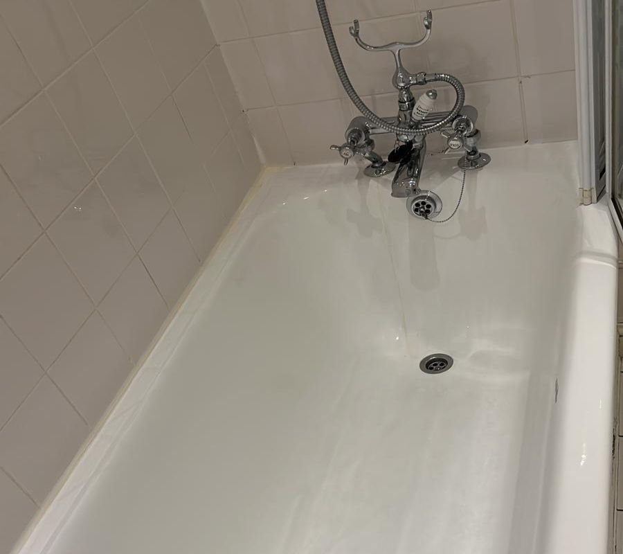 how-made-move-out-easy-bathtub-after Case Study - Moving Made Easy. Bathtub - After.