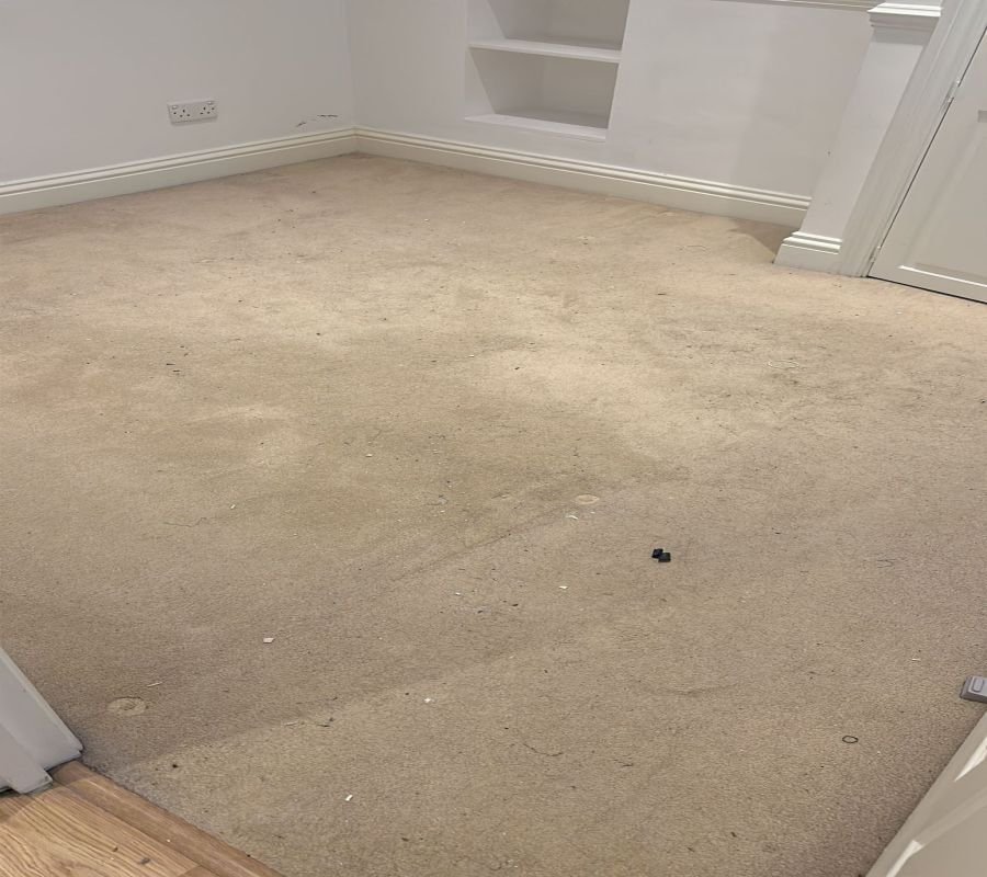 personalised-end-of-tenancy-cleaning-room-before Personalised end of tenancy cleaning. Room - before the cleaning service.