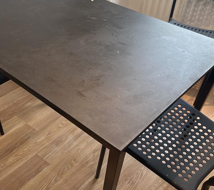 personalised-end-of-tenancy-cleaning-table-before Personalised end of tenancy cleaning. Table - before the cleaning service.