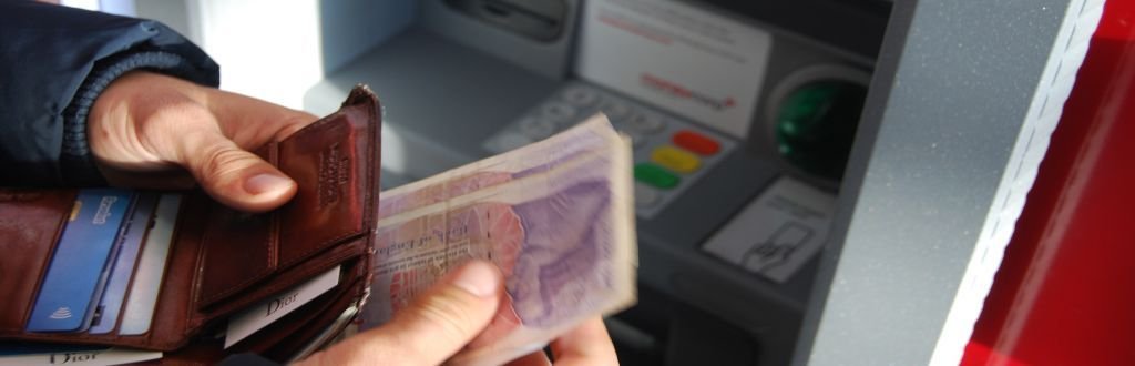 effectively manage the end of tenancy cleaning without breaking the bank