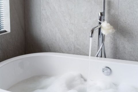 How to Remove Rust Stains from Bathtubs and Sinks