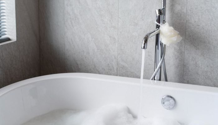 How to Remove Rust Stains from Bathtubs and Sinks