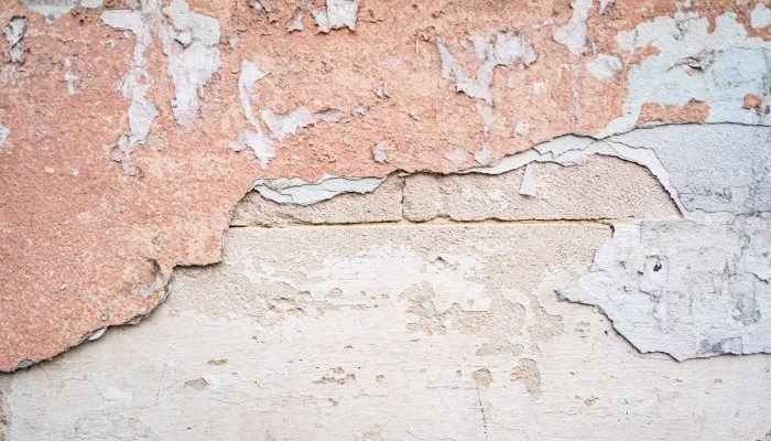 Dealing with Water Stains on Ceilings and Walls